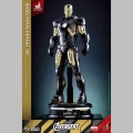 Hot Toys Iron Man Mark VII (Black & Gold Version) - Les Avengers