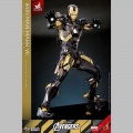 Hot Toys Iron Man Mark VII (Black & Gold Version) - Les Avengers