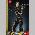 Hot Toys Iron Man Mark VII (Black & Gold Version) - Les Avengers