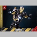 Hot Toys Iron Man Mark VII (Black & Gold Version) - Les Avengers