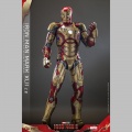 Hot Toys Iron Man Mark XLII (2.0) - Iron Man 3