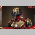 Hot Toys Iron Man Mark XLII (2.0) Deluxe - Iron Man 3