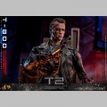 Hot Toys T-800 Battle Damaged Version 2.0 - Terminator 2