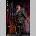 Hot Toys T-800 Battle Damaged Version 2.0 - Terminator 2