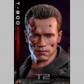 Hot Toys T-800 Battle Damaged Version 2.0 - Terminator 2