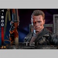 Hot Toys T-800 Battle Damaged Version 2.0 - Terminator 2