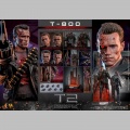 Hot Toys T-800 Battle Damaged Version 2.0 - Terminator 2