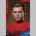 Hot Toys Spider-Man (New Red and Blue Suit) - Spider-Man: No Way Home