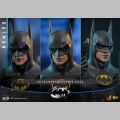 Hot Toys Batman (Deluxe Version) - Batman : Le Défi