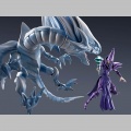 S.H. MonsterArts Dark Magician - Yu-Gi-Oh! (Bandai)