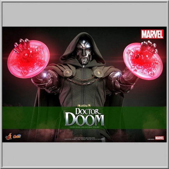 Hot Toys Doctor Doom - Marvel