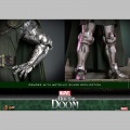 Hot Toys Doctor Doom - Marvel