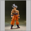 S.H. Figuarts Son Goku Ultra Instinct - Dragon Ball Super